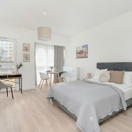 Minimalist Studios Wojciechowskiego With Parking In Poznan By Noclegi Renters 외부 사진