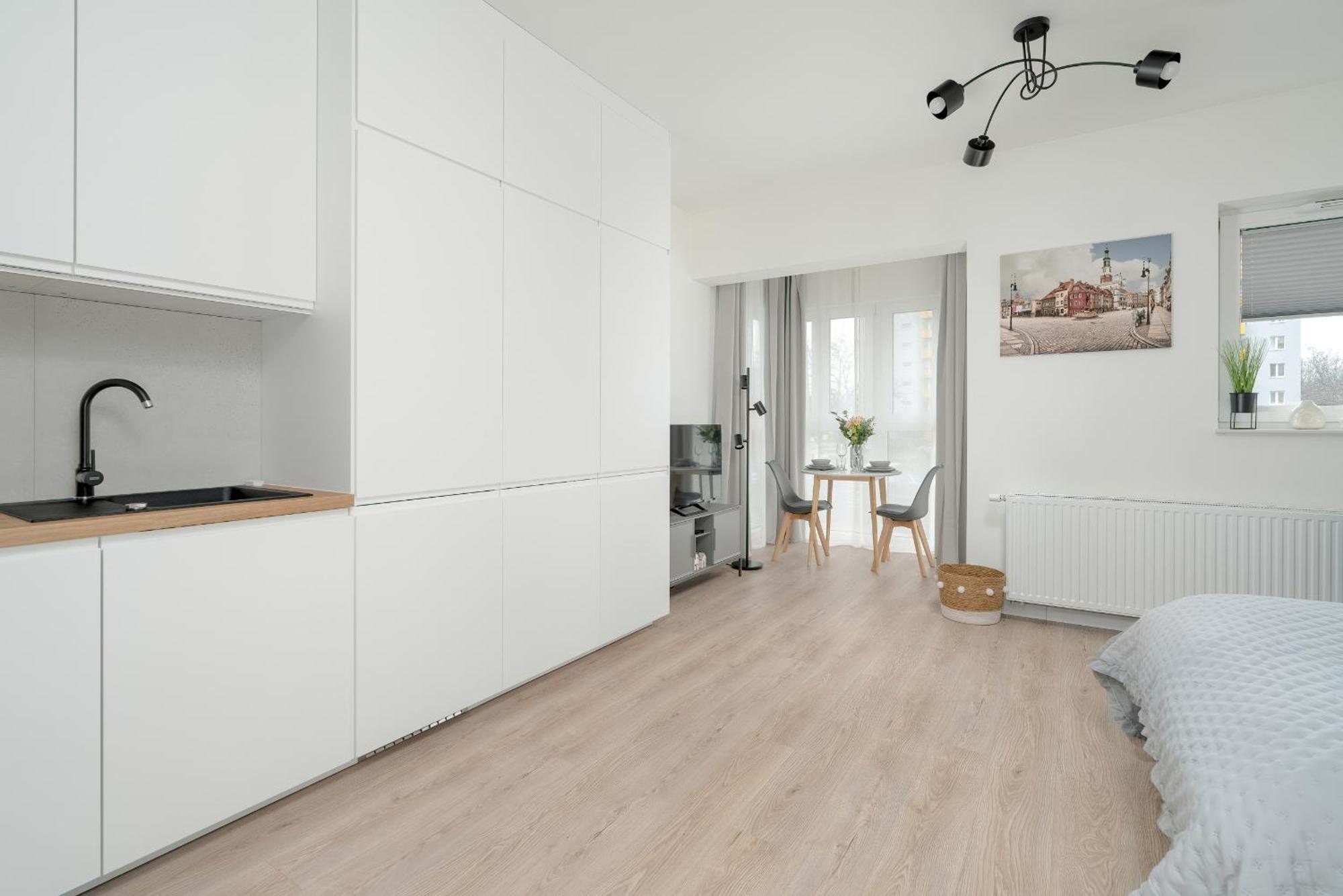 Minimalist Studios Wojciechowskiego With Parking In Poznan By Noclegi Renters 외부 사진