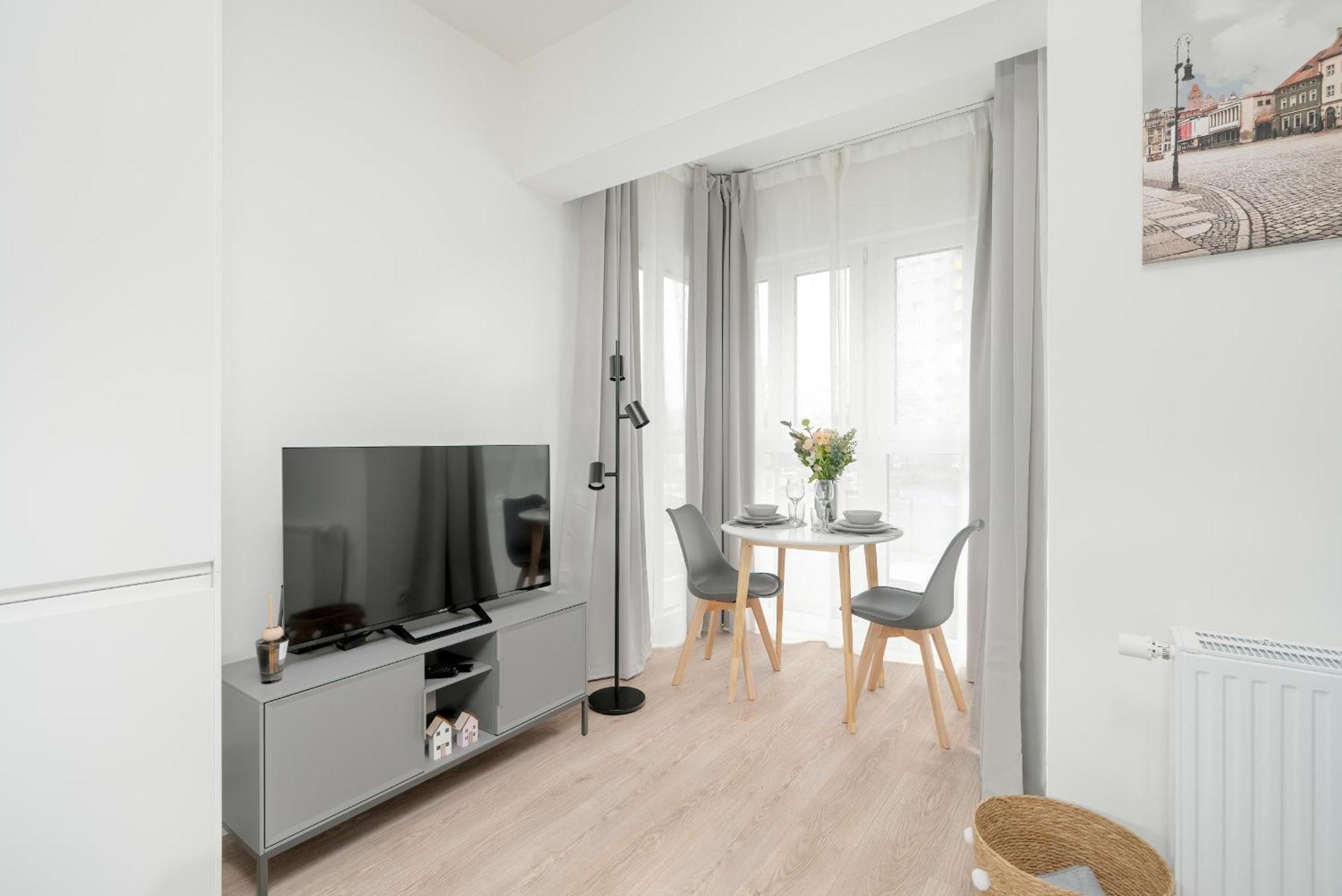 Minimalist Studios Wojciechowskiego With Parking In Poznan By Noclegi Renters 외부 사진